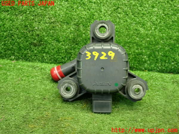 1UPJ-9239292110]アクア(AQUA)(NHP10)ウォーターポンプ 中古_2