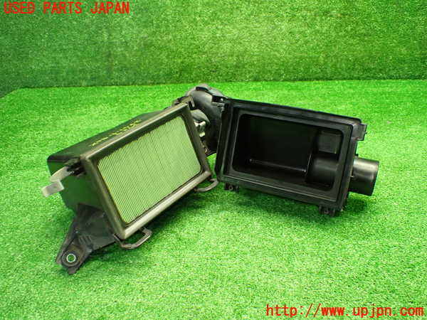 1UPJ-9239292560]アクア(AQUA)(NHP10)エアクリーナーボックス 中古_4