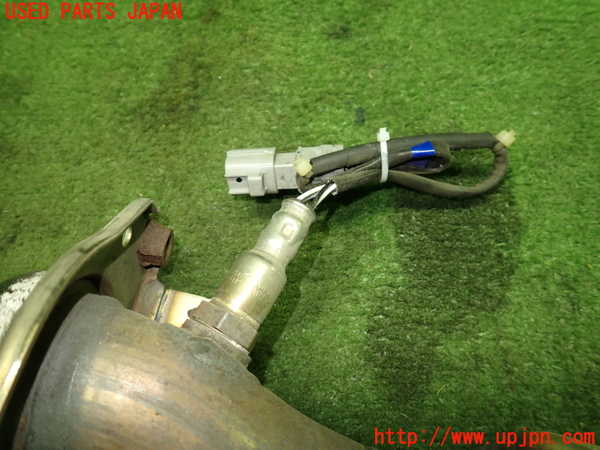 1UPJ-9239292661]アクア(AQUA)(NHP10)触媒1 中古_5