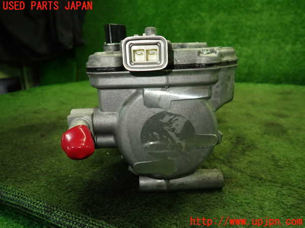 1UPJ-9239296025]アクア(AQUA)(NHP10)エアコンコンプレッサー 中古_3
