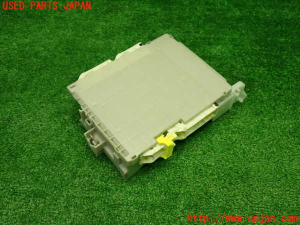 1UPJ-9239296741]アクア(AQUA)(NHP10)ヒューズボックス1(室内助手席側) 中古_2