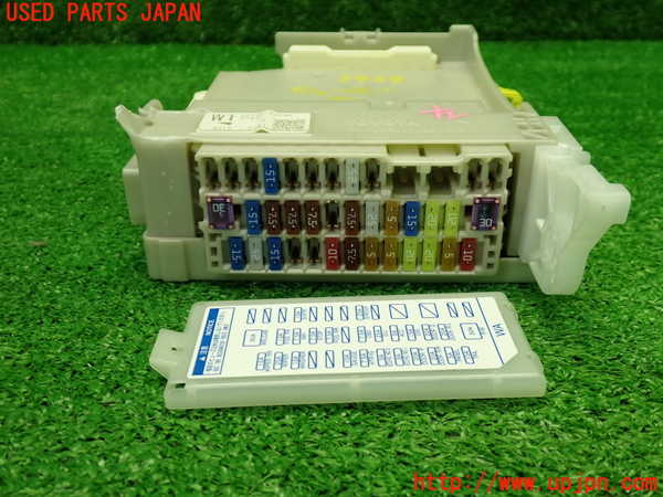 1UPJ-9239296741]アクア(AQUA)(NHP10)ヒューズボックス1(室内助手席側) 中古_3