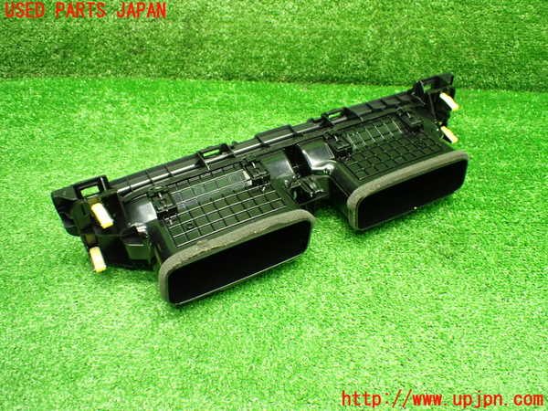 1UPJ-9239297526]アクア(AQUA)(NHP10)エアコン吹き出し口1(真中) 中古_4