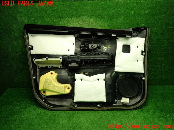 1UPJ-9239291234]アクア(AQUA)(NHP10)右前ドア内張り 中古_5