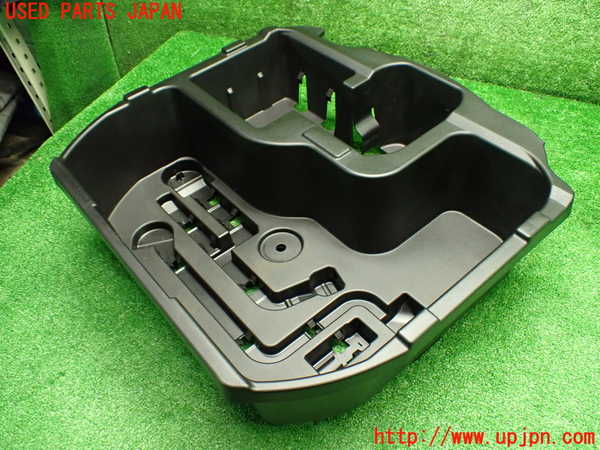 1UPJ-9239297771]アクア(AQUA)(NHP10)ラゲッジトレイ1 中古_3