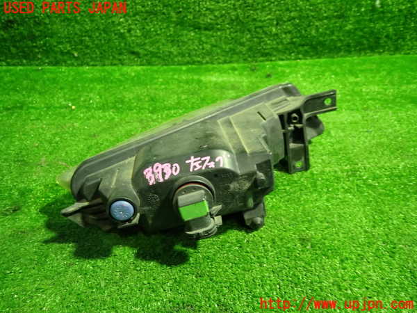 1UPJ-9239301182]BMW 116i(UE16)E87左フォグ 中古_4