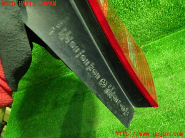 1UPJ-9239301530]BMW 116i(UE16)E87右テールランプ 中古_2