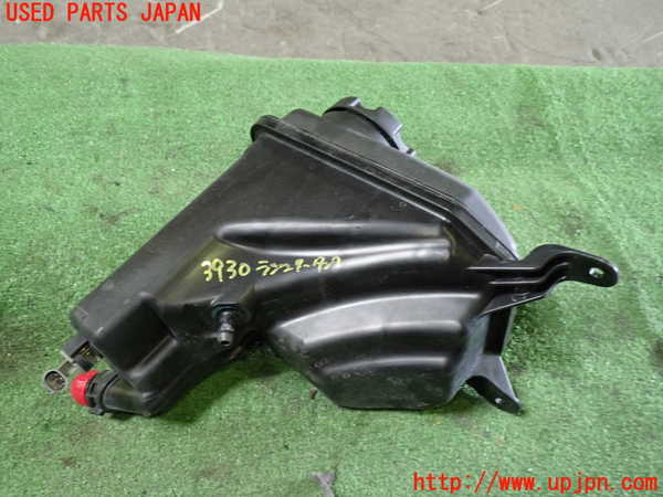 1UPJ-9239302410]BMW 116i(UE16)E87ラジエータータンク 中古_2