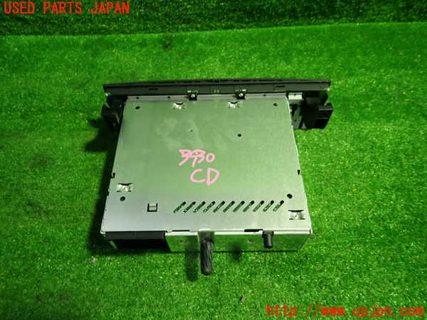 1UPJ-9239306480]BMW 116i(UE16)E87CDプレーヤー 中古_4