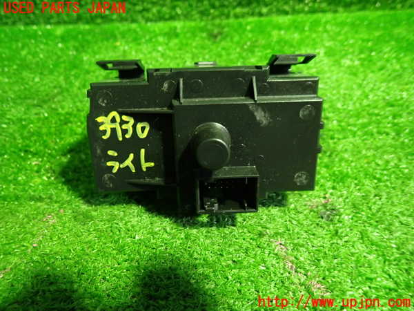 1UPJ-9239306285]BMW 116i(UE16)E87ライトスイッチ 中古_3