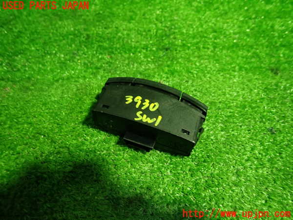 1UPJ-9239306306]BMW 116i(UE16)E87スイッチ1 ハザード 中古_2