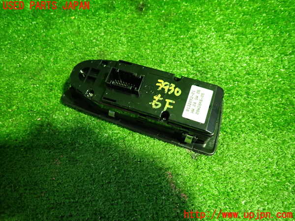 1UPJ-9239306240]BMW 116i(UE16)E87右前パワーウィンドウスイッチ 中古_2