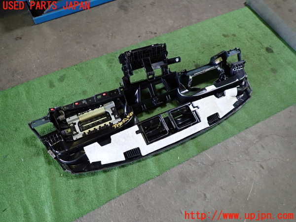 1UPJ-9239307505]BMW 116i(UE16)E87ダッシュボード 中古_3