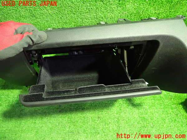 1UPJ-9239307516]BMW 116i(UE16)E87グローブボックス1 中古_3