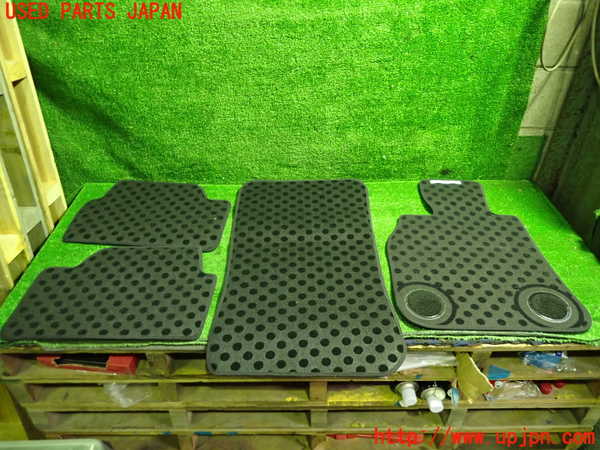 1UPJ-9239307800]BMW 116i(UE16)E87フロアマット 中古_4