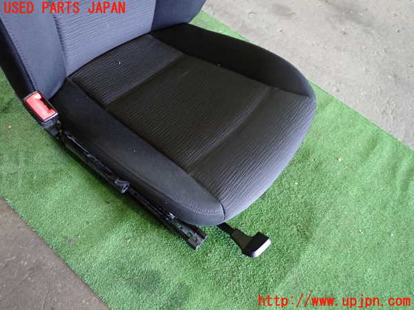 1UPJ-9239307065]BMW 116i(UE16)E87助手席シート 中古_3