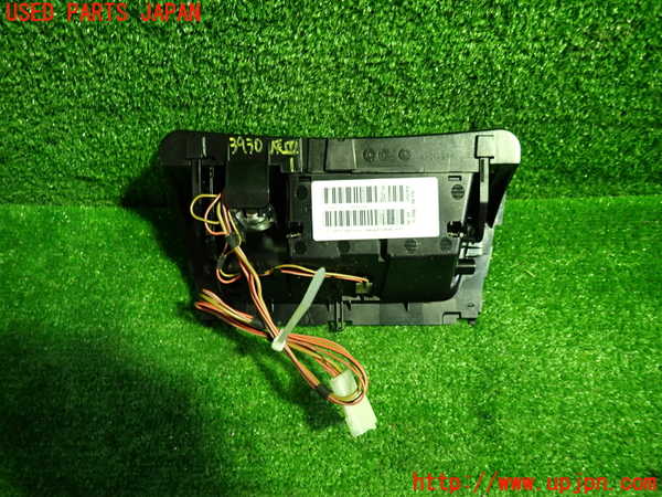 1UPJ-9239307821]BMW 116i(UE16)E87灰皿1 中古_4