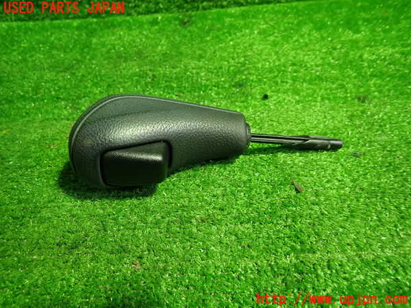 1UPJ-9239307570]BMW 116i(UE16)E87シフトノブ 中古_3