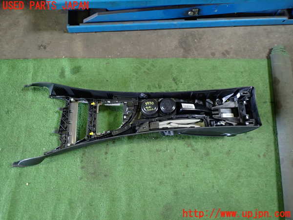 1UPJ-9239307540]BMW 116i(UE16)E87センターコンソール 中古_4