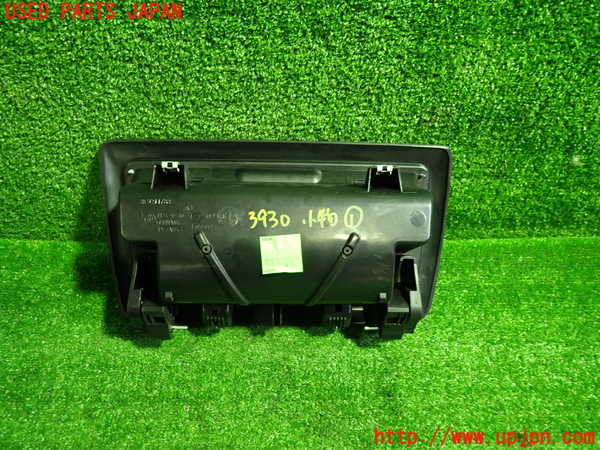 1UPJ-9239307841]BMW 116i(UE16)E87小物入れ1 中古_3