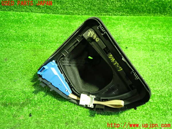 1UPJ-9239307575]BMW 116i(UE16)E87シフトブーツ 中古_3