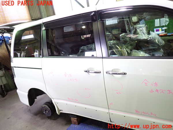 1UPJ-9239311290]ヴォクシー(ノア)(AZR60G)右後ドア 中古 NSG M3Q8_2