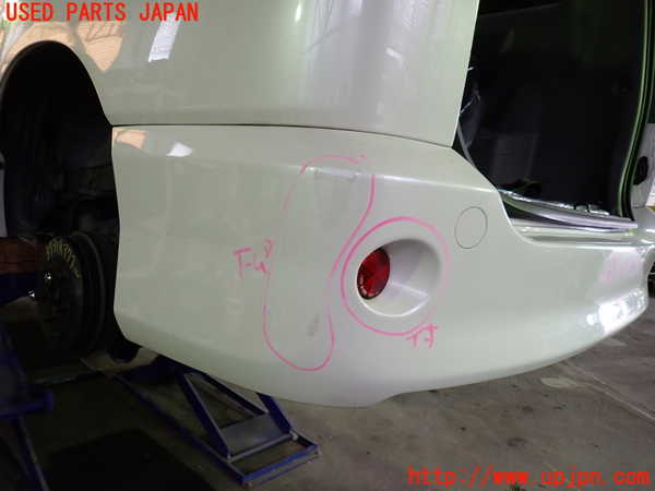 1UPJ-9239311610]ヴォクシー(ノア)(AZR60G)リアバンパー 中古_3
