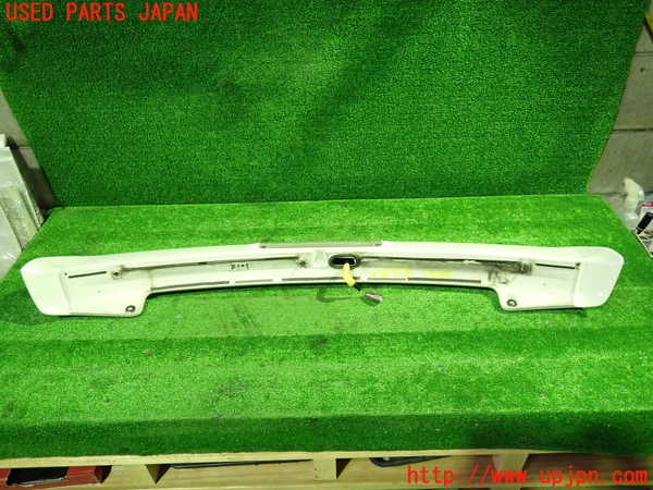 1UPJ-9239311520]ヴォクシー(ノア)(AZR60G)リアスポイラー 中古_2