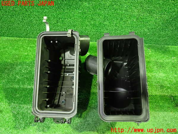 1UPJ-9239312560]ヴォクシー(ノア)(AZR60G)エアクリーナーボックス 中古_2
