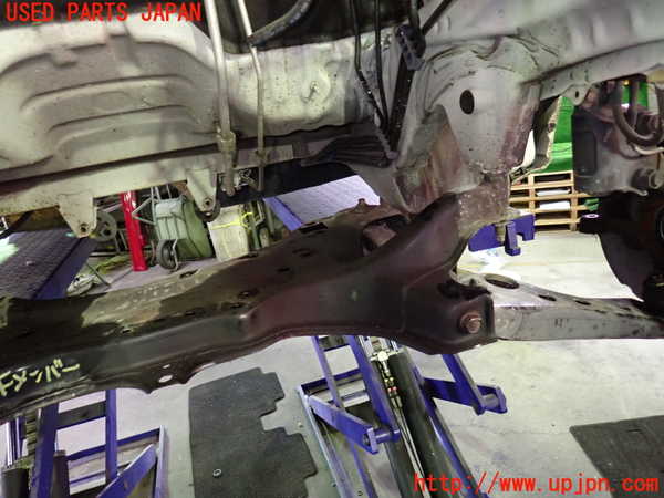 1UPJ-9239315285]ヴォクシー(ノア)(AZR60G)フロントメンバー 中古_2
