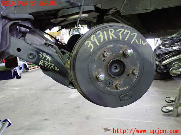 1UPJ-9239315380]ヴォクシー(ノア)(AZR60G)リアアクスルビーム 中古_5