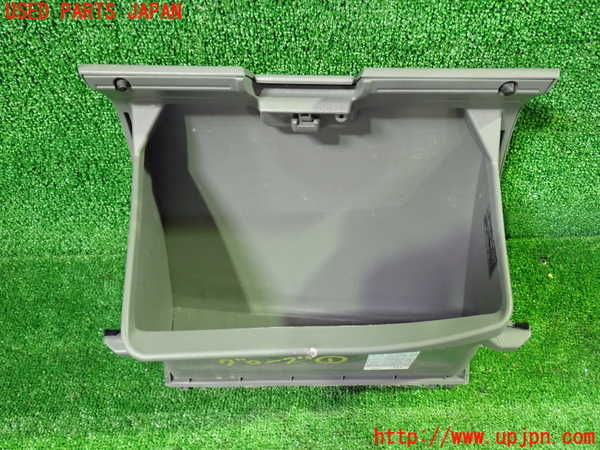 1UPJ-9239317516]ヴォクシー(ノア)(AZR60G)グローブボックス1 中古_3