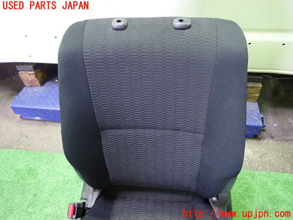 1UPJ-9239317065]ヴォクシー(ノア)(AZR60G)助手席シート 中古_2
