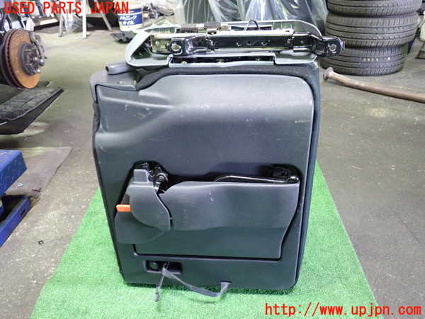 1UPJ-9239317235]ヴォクシー(ノア)(AZR60G)右3列目シート 中古_5