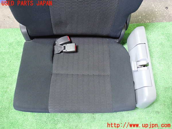 1UPJ-9239317265]ヴォクシー(ノア)(AZR60G)左3列目シート 中古_3