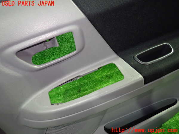 1UPJ-9239311234]ヴォクシー(ノア)(AZR60G)右前ドア内張り 中古_2