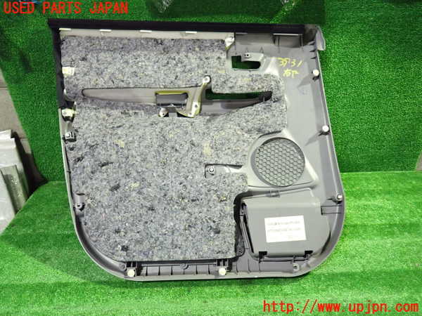 1UPJ-9239311234]ヴォクシー(ノア)(AZR60G)右前ドア内張り 中古_5