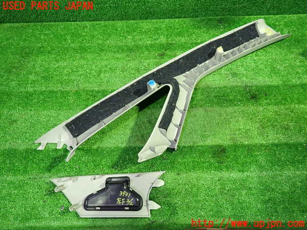 1UPJ-9239317660]ヴォクシー(ノア)(AZR60G)左フロントピラートリム 中古_2