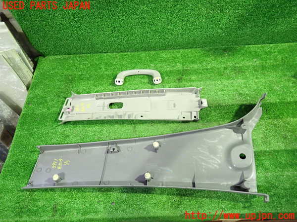 1UPJ-9239317665]ヴォクシー(ノア)(AZR60G)右センターピラートリム 中古_2