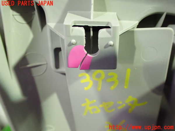 1UPJ-9239317665]ヴォクシー(ノア)(AZR60G)右センターピラートリム 中古_3