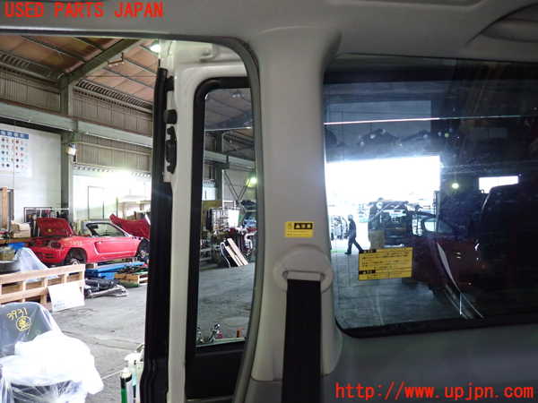 1UPJ-9239317675]ヴォクシー(ノア)(AZR60G)右リアピラートリム 中古_2