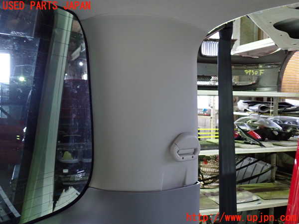 1UPJ-9239317675]ヴォクシー(ノア)(AZR60G)右リアピラートリム 中古_3