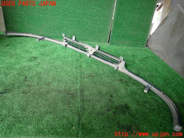 1UPJ-9239321050]デリカ スペースギア(PD6W)ラジエターグリル 中古_5