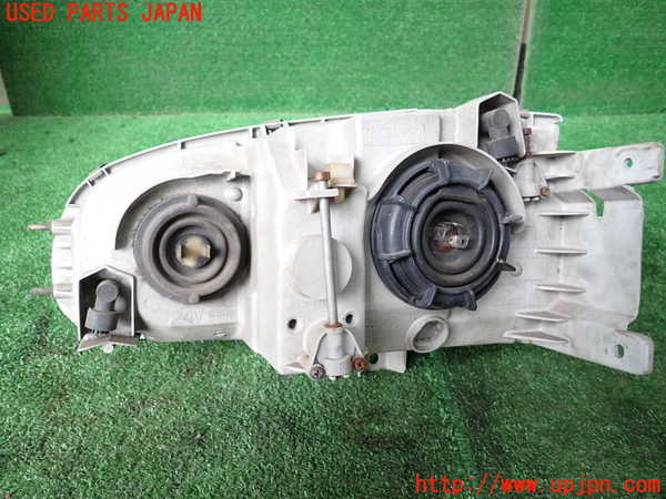 1UPJ-9239321130]デリカ スペースギア(PD6W)右ヘッドライト ハロゲン 中古_2