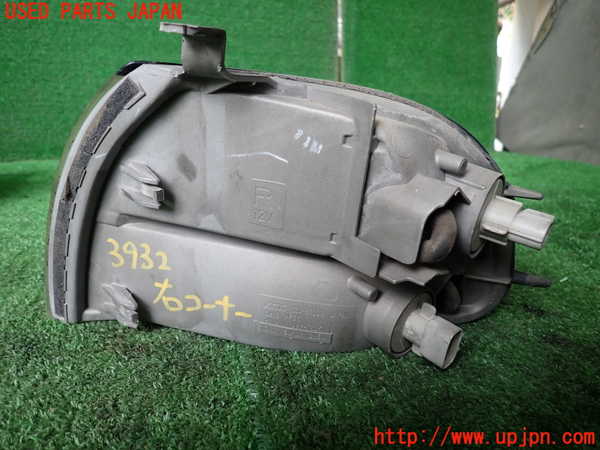 1UPJ-9239321150]デリカ スペースギア(PD6W)右コーナーランプ 中古_2