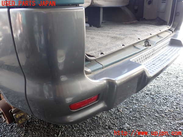 1UPJ-9239321610]デリカ スペースギア(PD6W)リアバンパー 中古_2