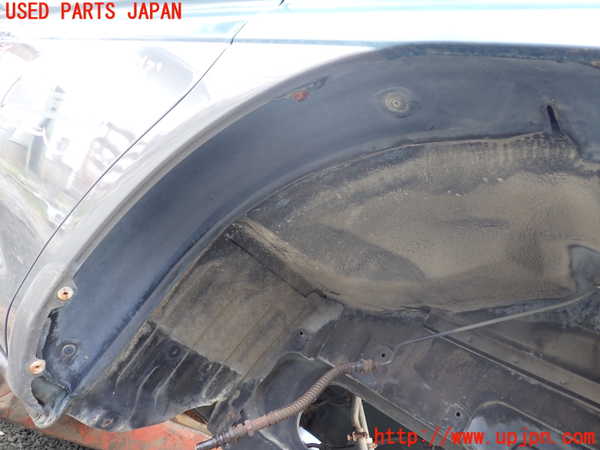1UPJ-9239321090]デリカ スペースギア(PD6W)右前フェンダーライナー 中古_2