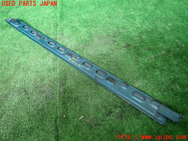 1UPJ-9239321362]デリカ スペースギア(PD6W)左スライドレールカバー 中古_4