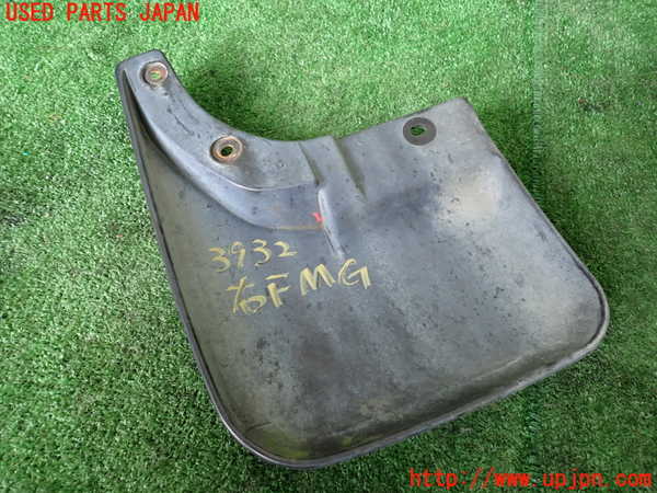 1UPJ-9239321450]デリカ スペースギア(PD6W)右フロントマッドガード(泥除け) 中古_2