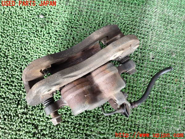 1UPJ-9239324080]デリカ スペースギア(PD6W)右フロントキャリパー 中古_2